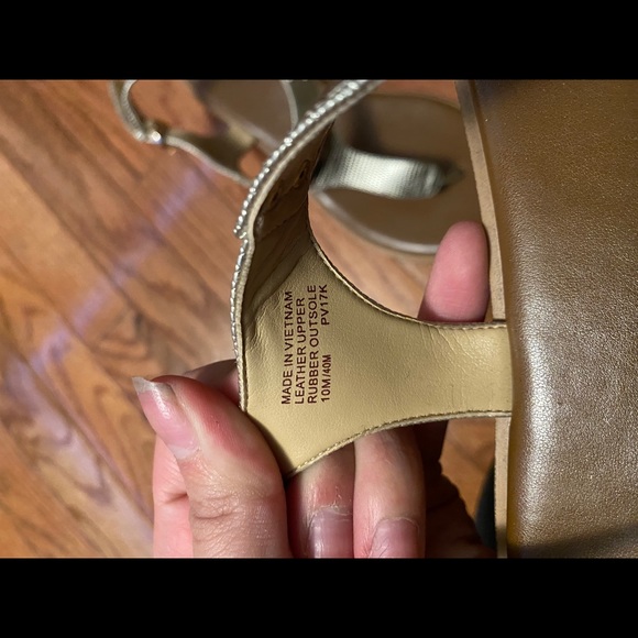 Michael Kors Sandals size 10 - Picture 2 of 3